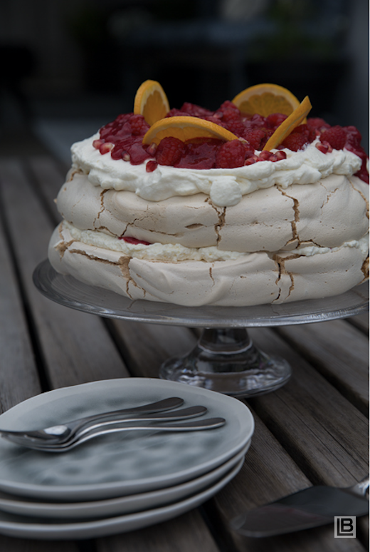 White Chocolate Pavlova